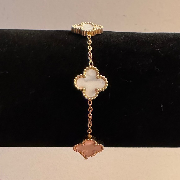 Luxury Brands Jewelry - 13mm Clover 18kt gold stainless steel bracelet